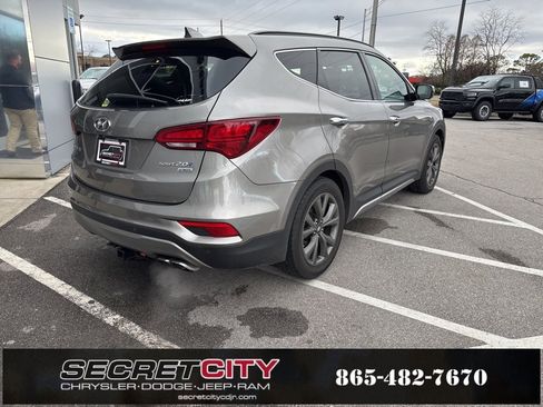 Used 2018 Hyundai Santa Fe Sport image 7