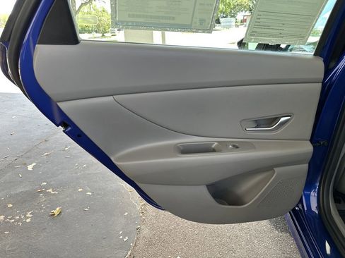 Used 2024 Hyundai Elantra SEL w/ Convenience Package FWD image 28