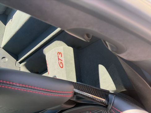 Used 2018 Porsche 911 GT3 image 12