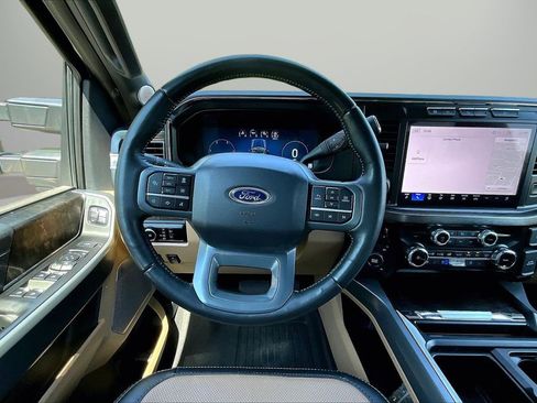 Used 2024 Ford F450 Lariat w/ Lariat Ultimate Package AWD/4WD image 11