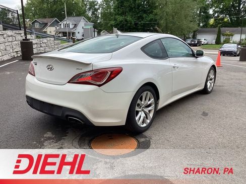 Used 2013 Hyundai Genesis 2.0T RWD image 7