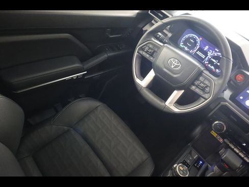 Used 2026 Toyota 4Runner TRD Off-Road Premium w/ Tow Technology Package AWD/4WD image 16