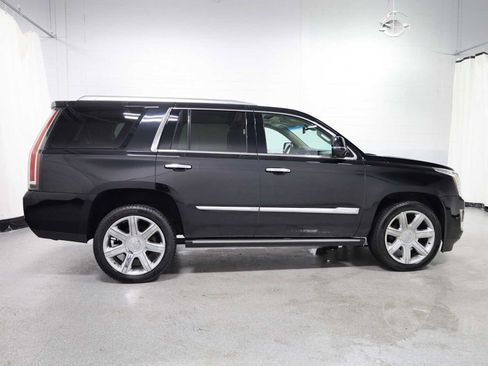 Used 2016 Cadillac Escalade Premium AWD/4WD image 10