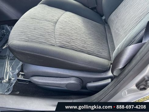 Used 2014 Nissan Sentra SV FWD image 17