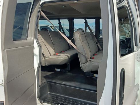 Used 2022 Chevrolet Express 3500 LS image 21