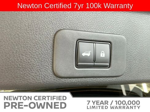 Used 2025 Nissan Murano SL AWD/4WD image 28
