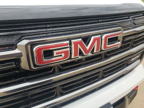 New 2026 GMC Terrain AT4 w/ Convenience Package III image 38