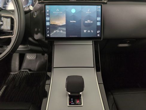 Certified 2025 Land Rover Range Rover Velar S image 22