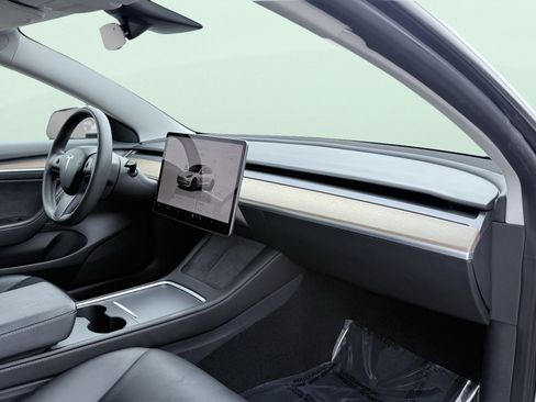 Used 2023 Tesla Model 3 Standard Range RWD image 43