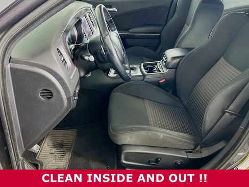 Used 2019 Dodge Charger GT image 3