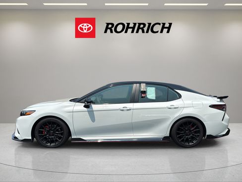 Used 2021 Toyota Camry TRD w/ TRD Package w/JBL Audio FWD image 9