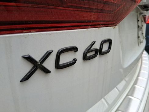 New 2026 Volvo XC60 B5 Ultra w/ Protection Package Premier AWD/4WD image 7