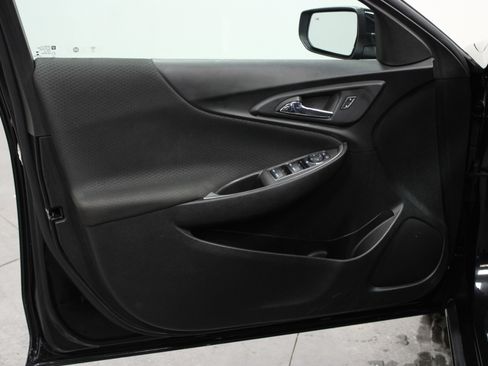 Used 2022 Chevrolet Malibu LT image 11