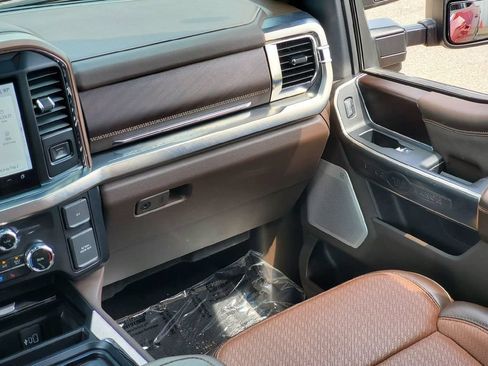 Certified 2025 Ford F250 King Ranch AWD/4WD image 20