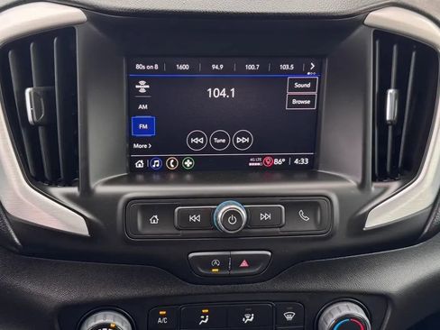 Used 2024 GMC Terrain SLE FWD image 13