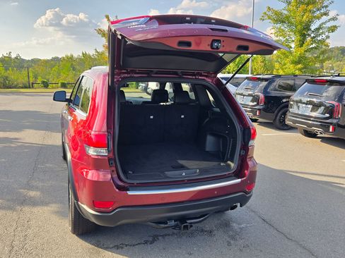 Used 2022 Jeep Grand Cherokee Limited image 18