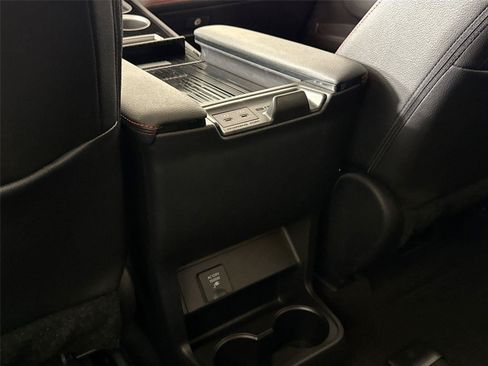 Certified 2025 Toyota Sienna XSE w/ XSE Plus Package FWD image 36