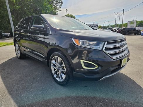Used 2015 Ford Edge Titanium w/ Equipment Group 301A FWD image 3