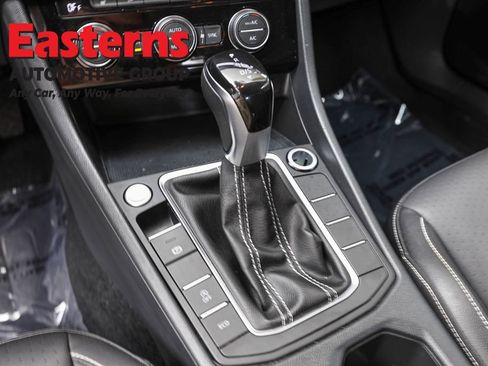 Used 2024 Volkswagen Jetta SE FWD image 13