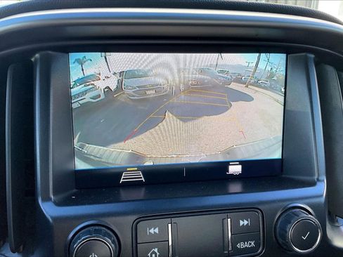 Used 2021 Chevrolet Colorado LT w/ Safety Package RWD image 22