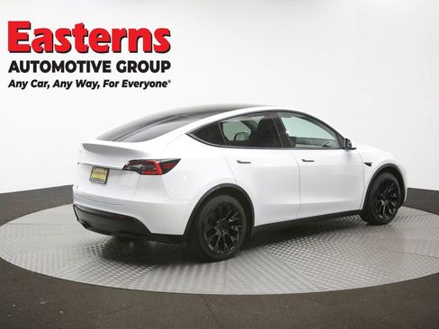 Used 2021 Tesla Model Y Long Range AWD/4WD image 36