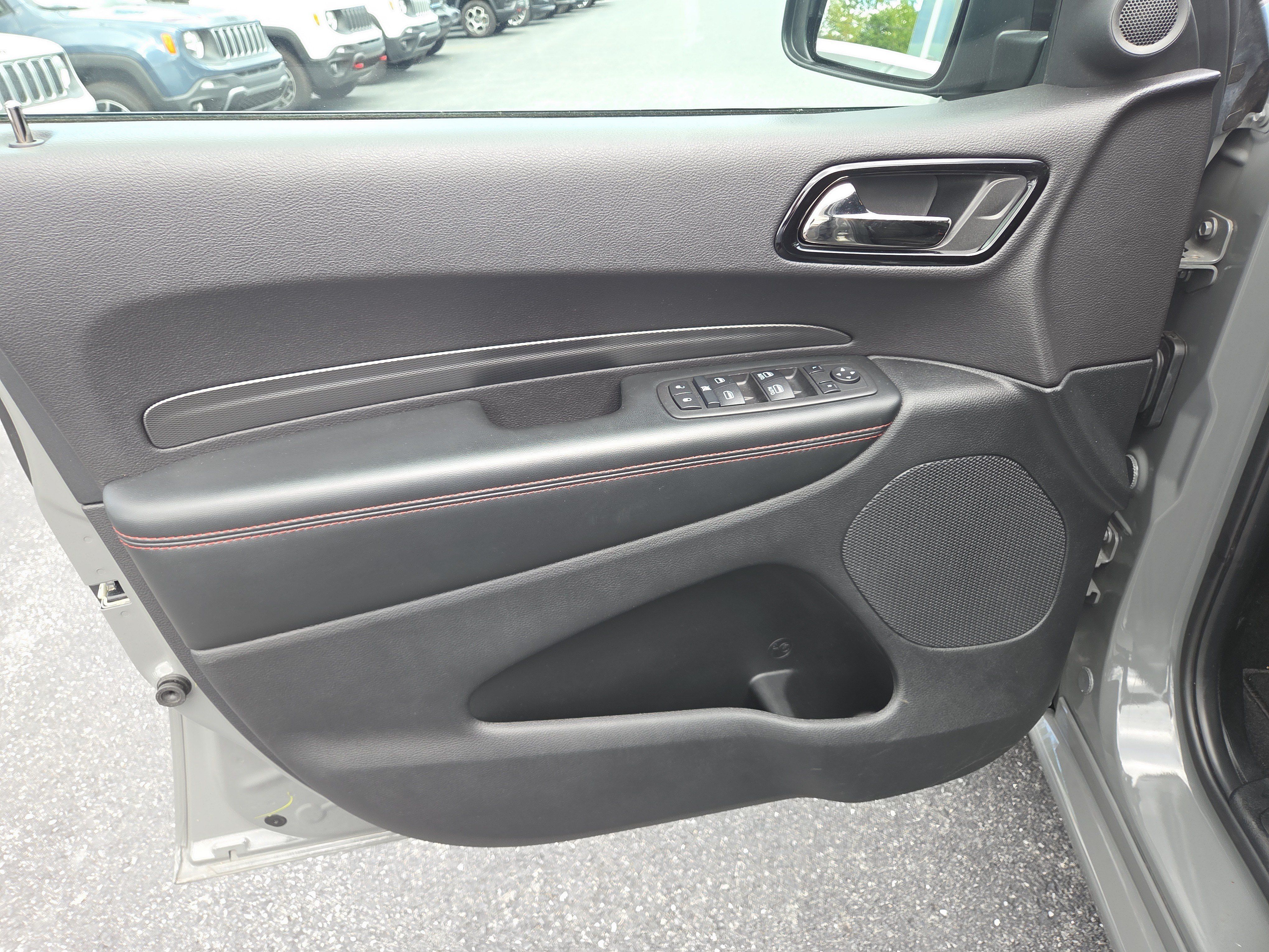 Certified 2025 Dodge Durango GT w/ Blacktop Package AWD/4WD image 15