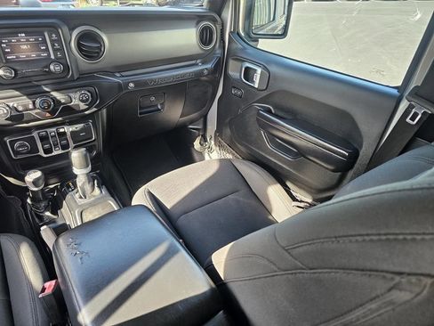 Used 2020 Jeep Wrangler Unlimited Sport S image 28