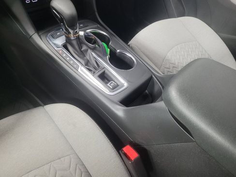 Used 2022 Chevrolet Equinox LT AWD/4WD image 26