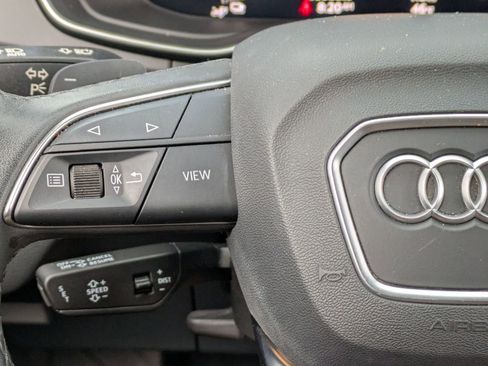 Used 2023 Audi Q5 e Premium w/ Convenience Package image 10