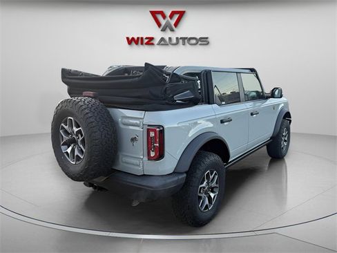 Used 2021 Ford Bronco Badlands image 17