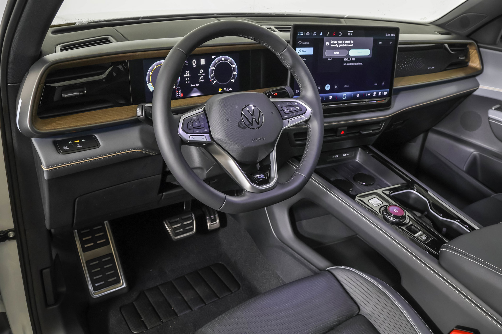 New 2027 Volkswagen Atlas SEL R-Line AWD/4WD image 3