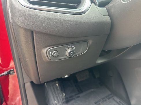 Used 2023 Chevrolet Equinox LT image 13