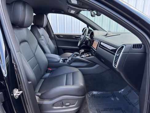 Used 2022 Porsche Cayenne E-Hybrid image 15