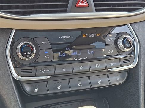 Used 2019 Hyundai Santa Fe SEL w/ Cargo Package image 23