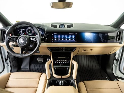 New 2026 Porsche Cayenne Turbo image 19