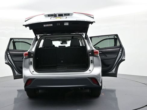 Used 2023 Toyota Highlander Limited AWD/4WD image 37