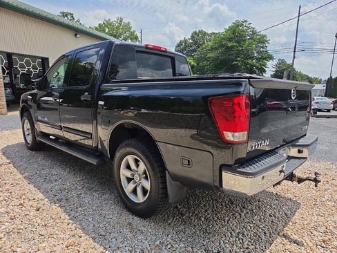 Used 2014 Nissan Titan SV w/ SV Premium Utility Package AWD/4WD image 5