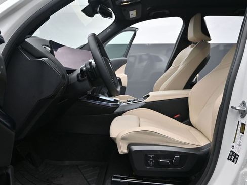 Used 2026 BMW X3 xDrive30 w/ Premium Package image 14