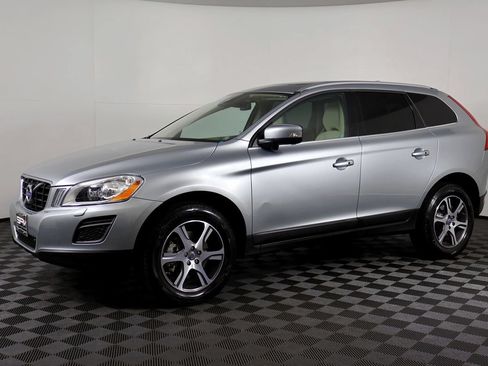 Used 2013 Volvo XC60 T6 AWD/4WD image 52