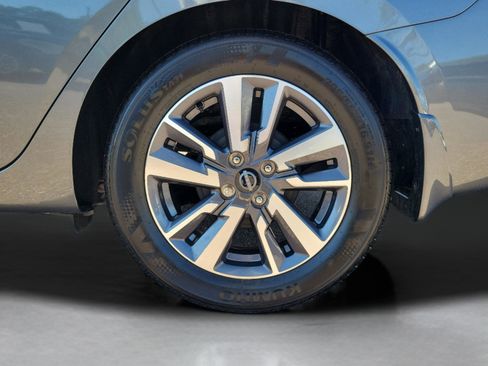 Certified 2025 Nissan Versa SV w/ Trunk Package image 7