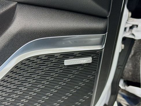 Used 2025 Buick Enclave Sport Touring image 19