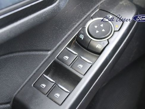 Certified 2022 Ford Escape SEL w/ SEL Stealth AWD Package image 19