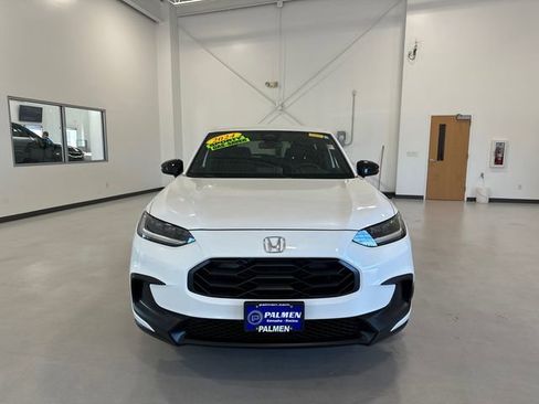 Used 2024 Honda HR-V Sport image 3