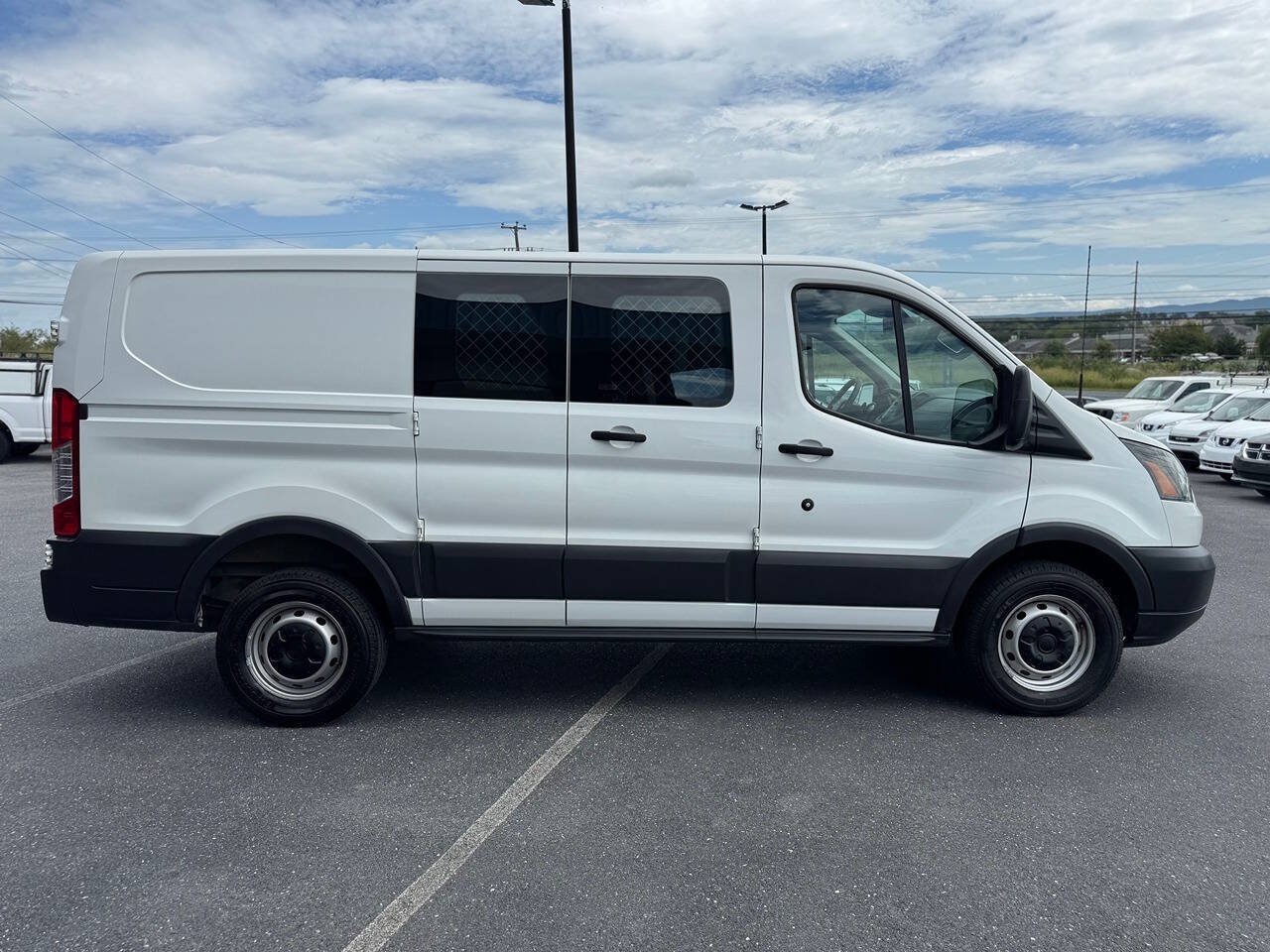 Used 2018 Ford Transit 250 130 Low Roof RWD image 39
