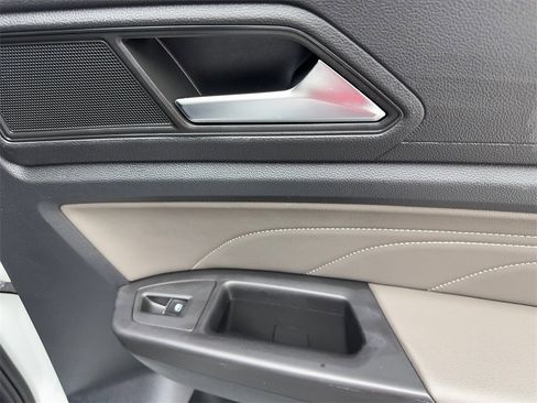 Used 2022 Volkswagen Atlas Cross Sport SE w/ Panoramic Sunroof Package image 41