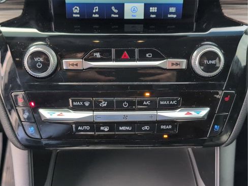 Used 2023 Ford Explorer Limited w/ Limited Technology Package image 21