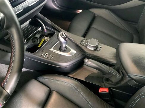 Used 2018 BMW M2 image 15