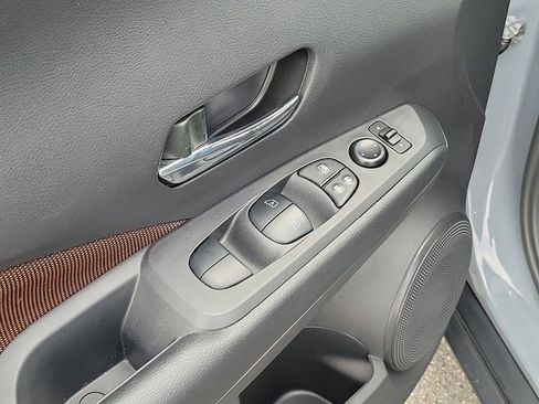 Used 2023 Nissan Kicks SR FWD image 23