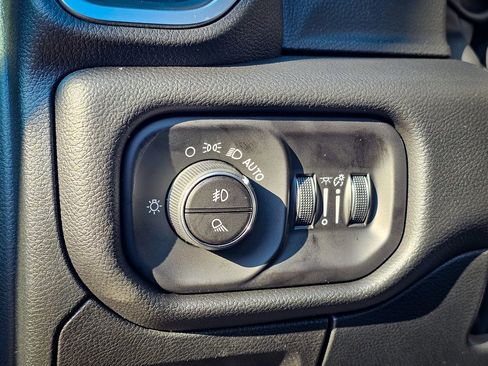 New 2026 RAM 1500 4x4 Crew Cab image 15