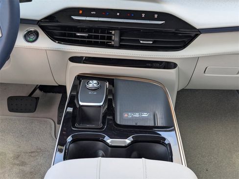 New 2026 Buick Enclave Avenir w/ Super Cruise Package image 20